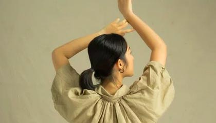 开云体育_ 专业游泳选手的训练秘籍与饮食原则，游泳运动员开肩