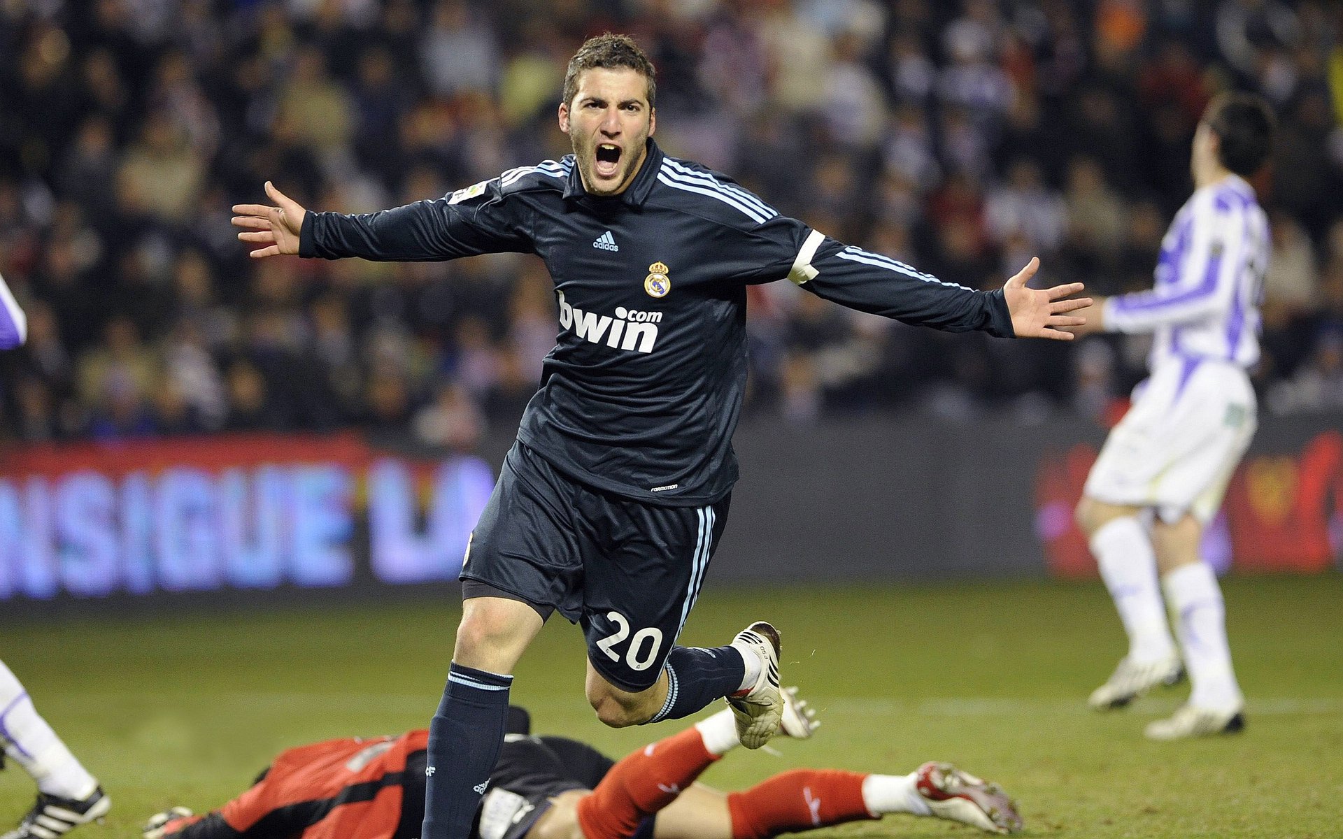 铁血的征程：一位球员用进球征服球场